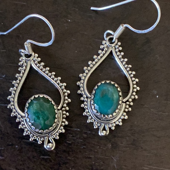 Emerald Sterling Sterling Silver Dangle Pierced earrings - Picture 3 of 4